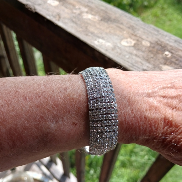 Womans 7 Row CZ Bracelet New - Picture 5 of 10